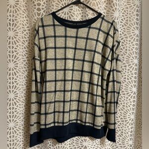 Checkered long sleeve sweater